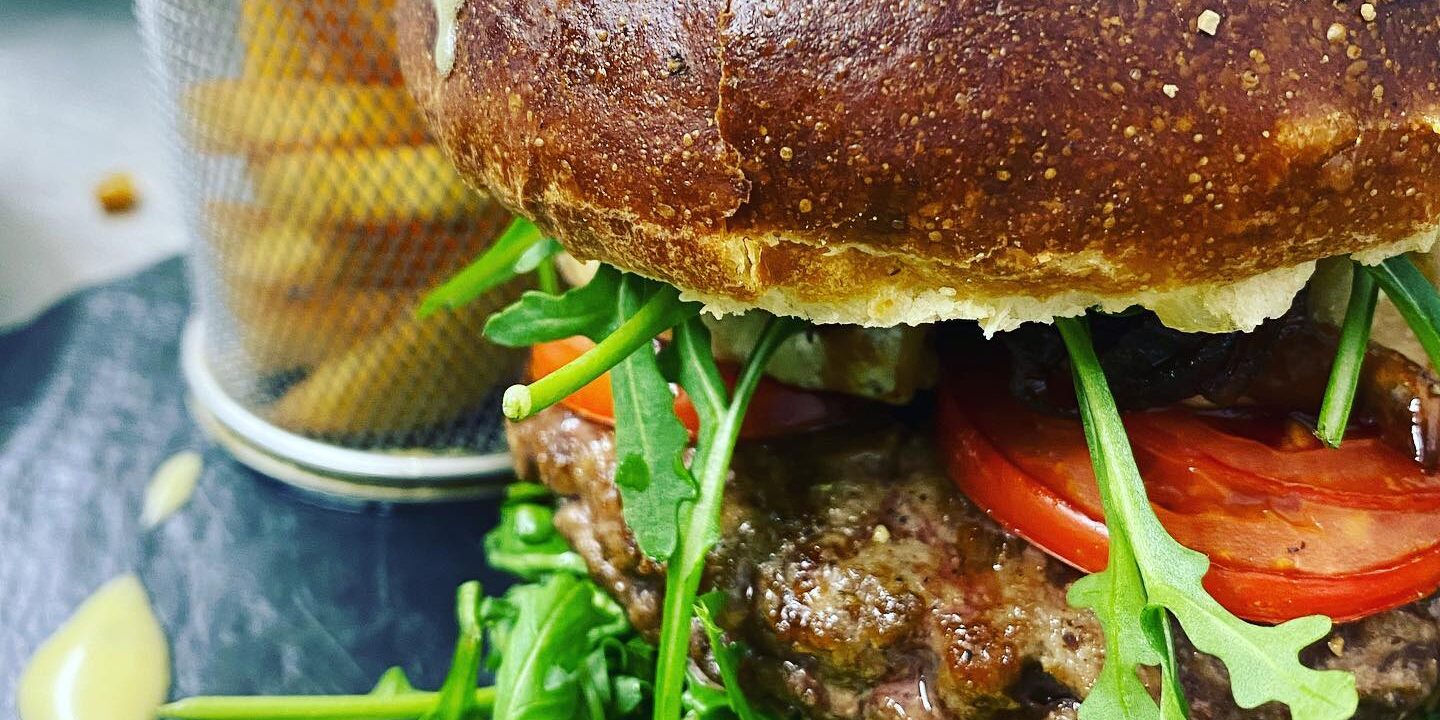 325771194_1591900154577422_7140724427271359662_n